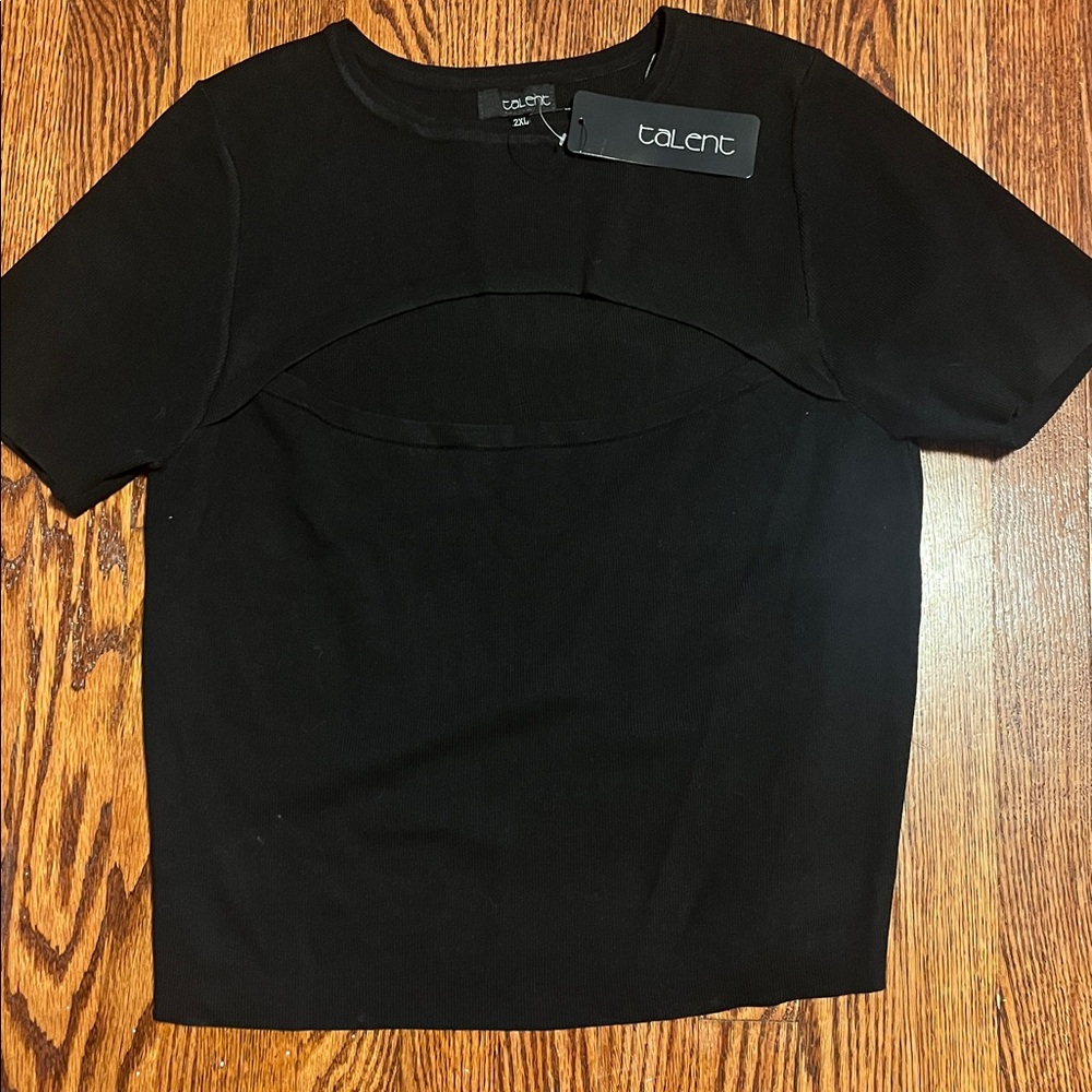 Women’s black top
